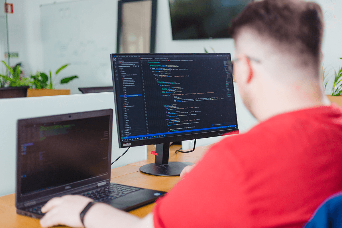 Promuovere la crescita aziendale attraverso lo sviluppo software strategico